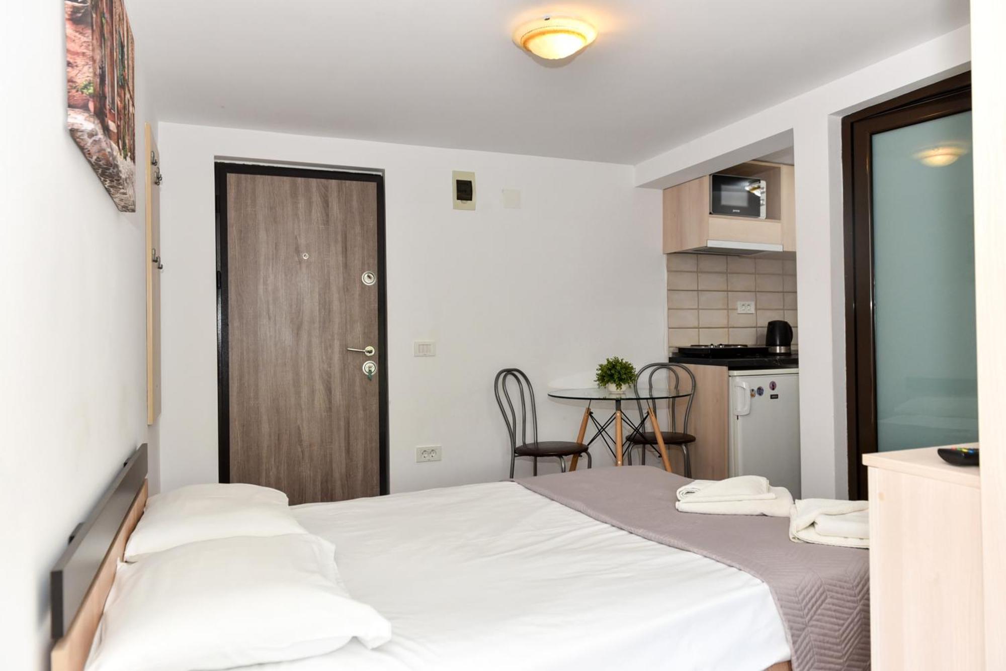 יאשי Aparthotel Metropol מראה חיצוני תמונה