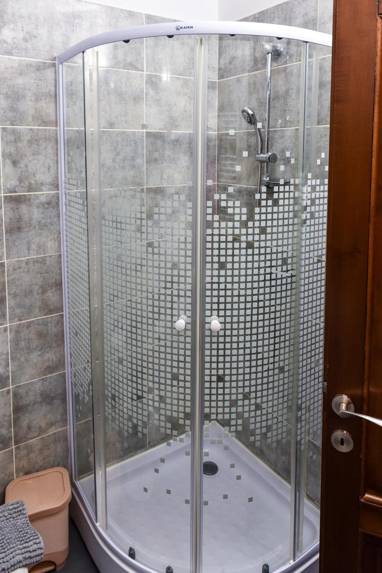 יאשי Aparthotel Metropol מראה חיצוני תמונה
